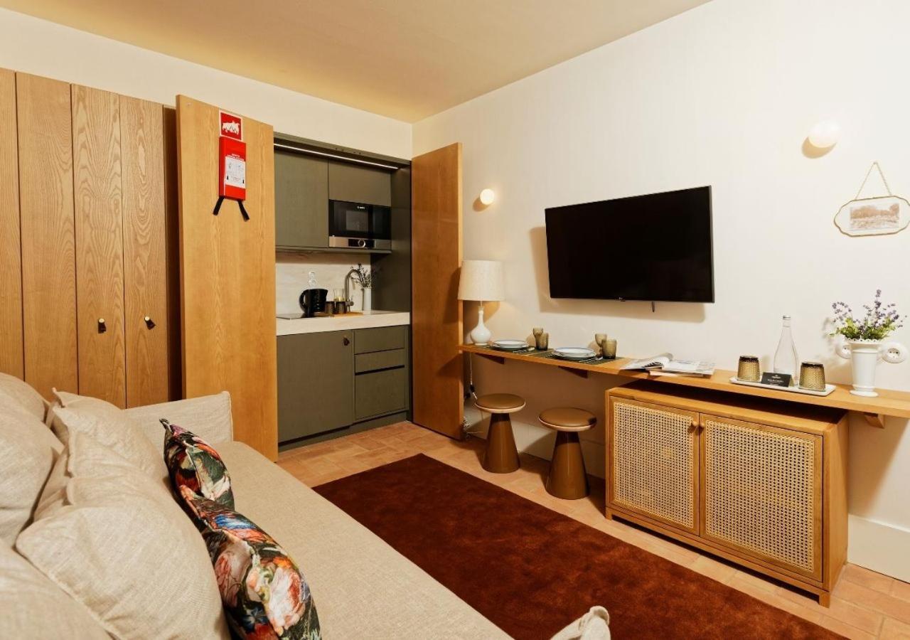 Montebelo Vista Alegre Ilhavo Hotel Εξωτερικό φωτογραφία A room at the hotel