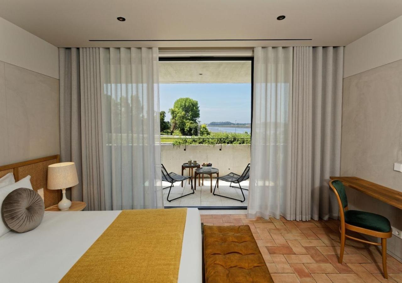 Montebelo Vista Alegre Ilhavo Hotel Εξωτερικό φωτογραφία A room at the hotel